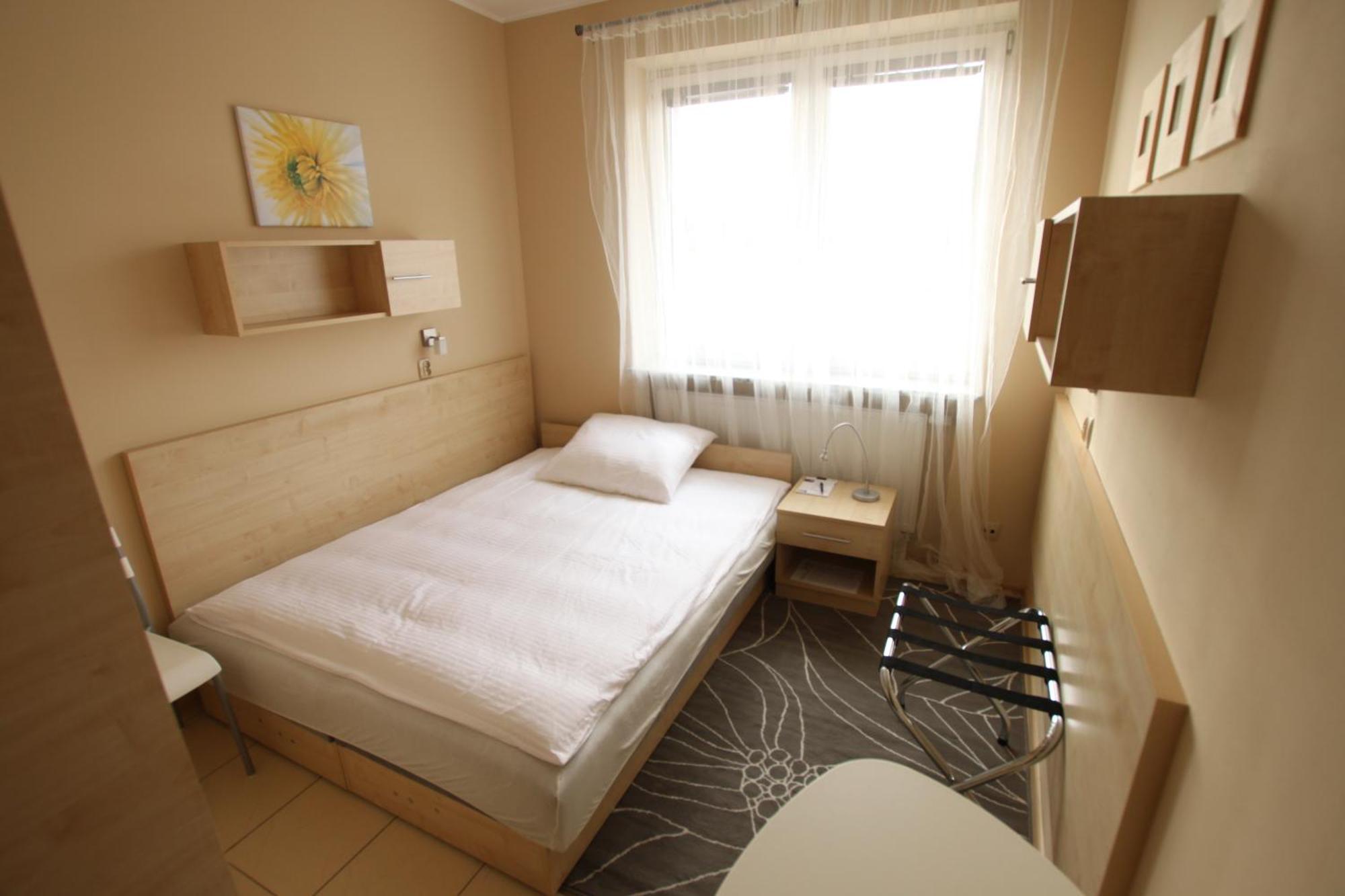 Standard Delegacyjny Bed & Breakfast Dąbrowa Górnicza エクステリア 写真
